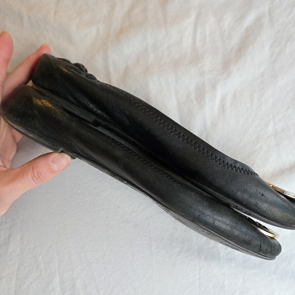 Tory Burtch Reva Ballet Flats Black Leather 8.5 Gold Medallion - Picture 8 of 12
